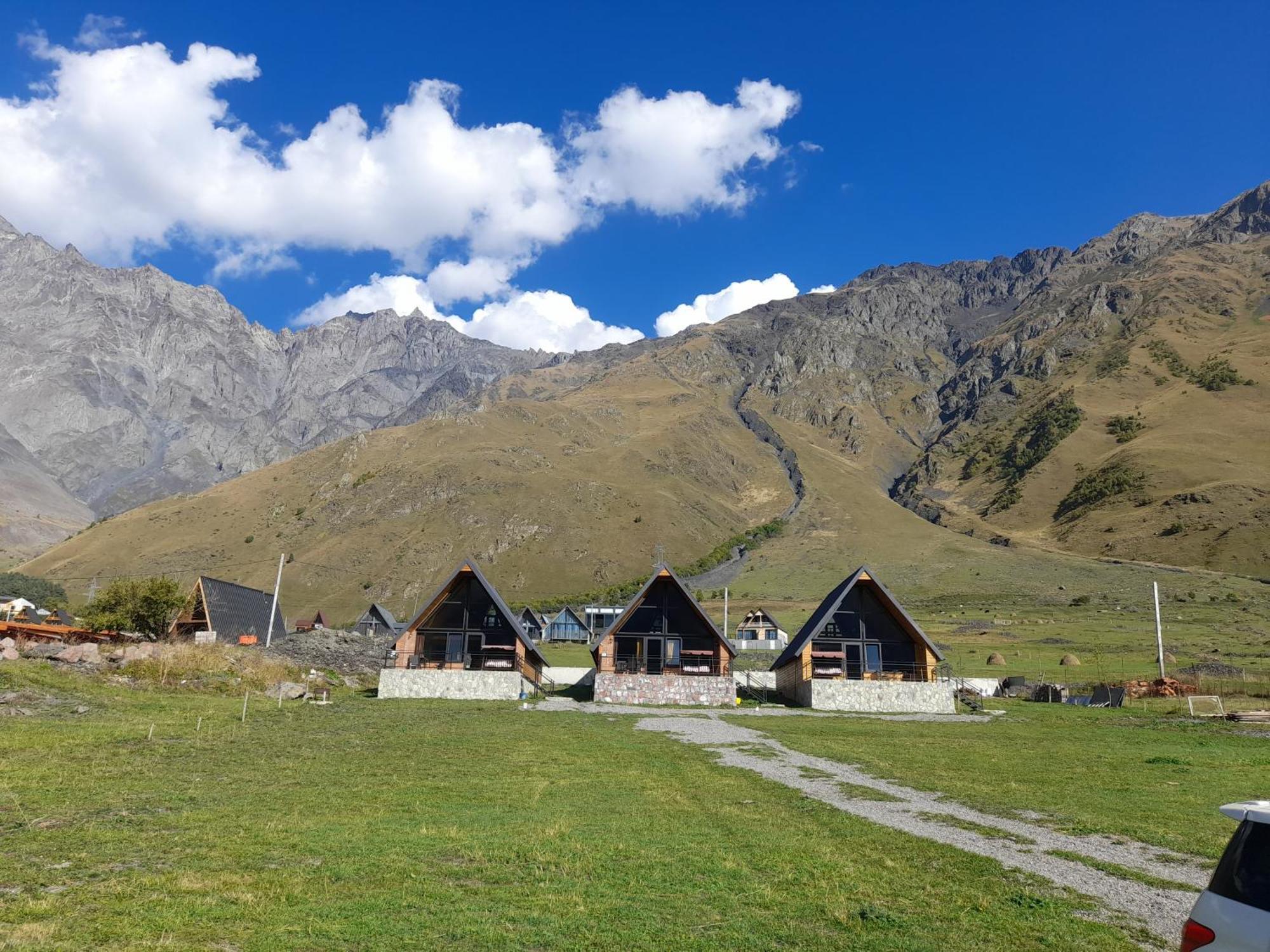 Kera Cottages Kazbegi Exteriér fotografie