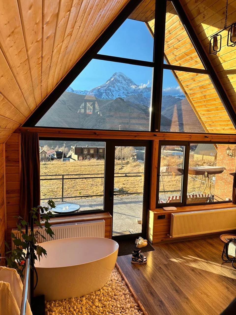 Kera Cottages Kazbegi Exteriér fotografie